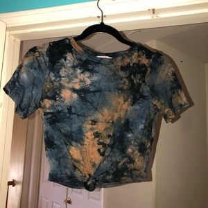 Cropped, tie dye top